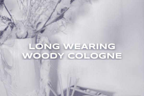 long-wearing woody cologne
